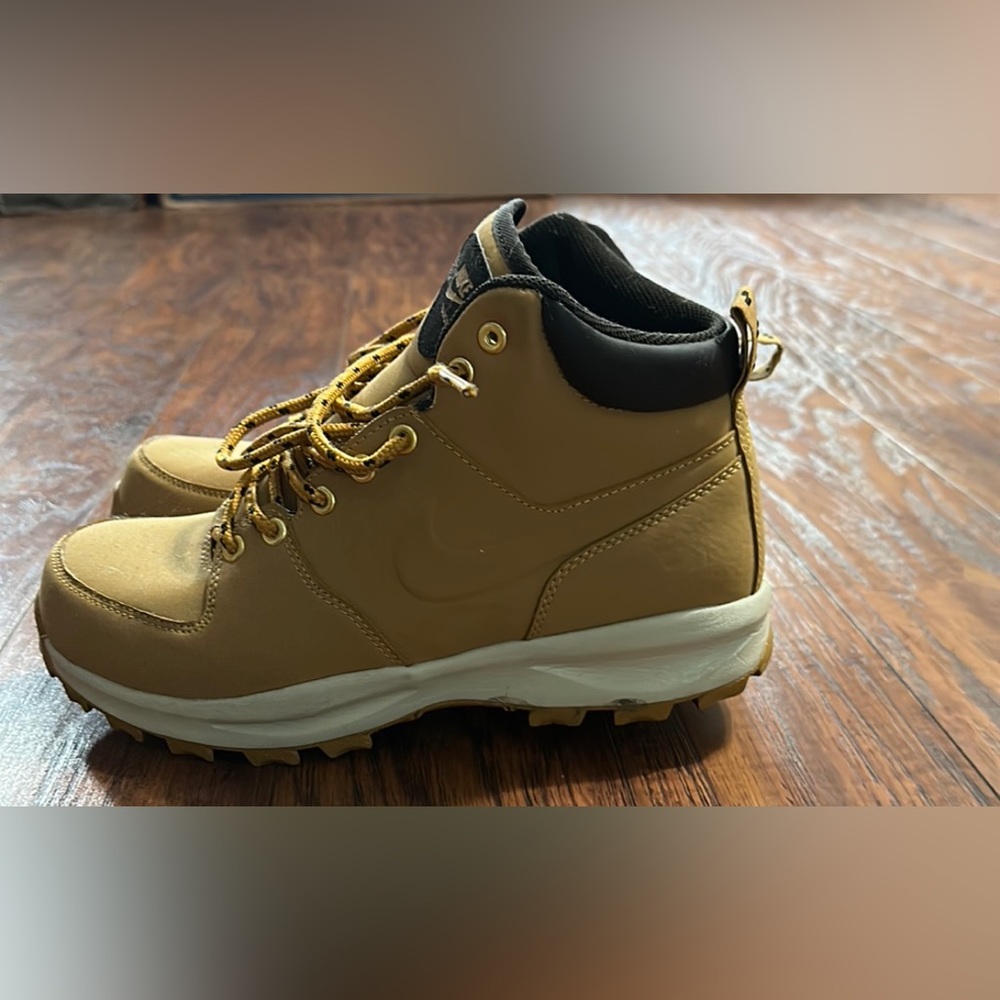Tan Nike Boots